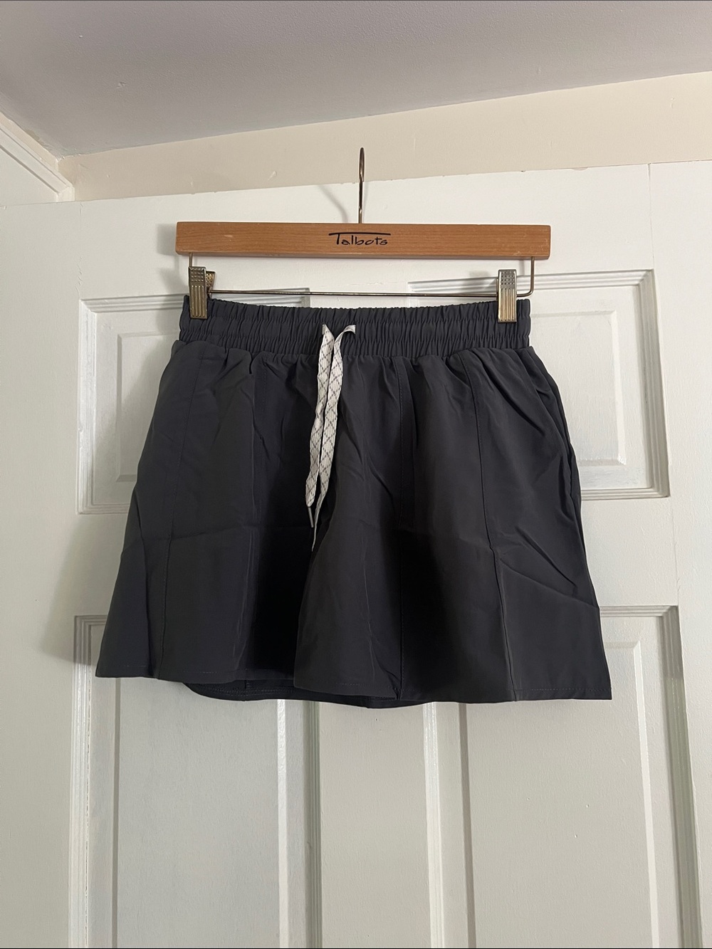 Zobha nylon skort